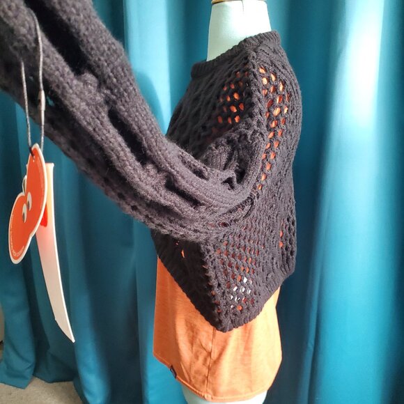 NWT Make a Bold Statement with this Unique Open Knit Sweater!  M/L/XL - Picture 7 of 10